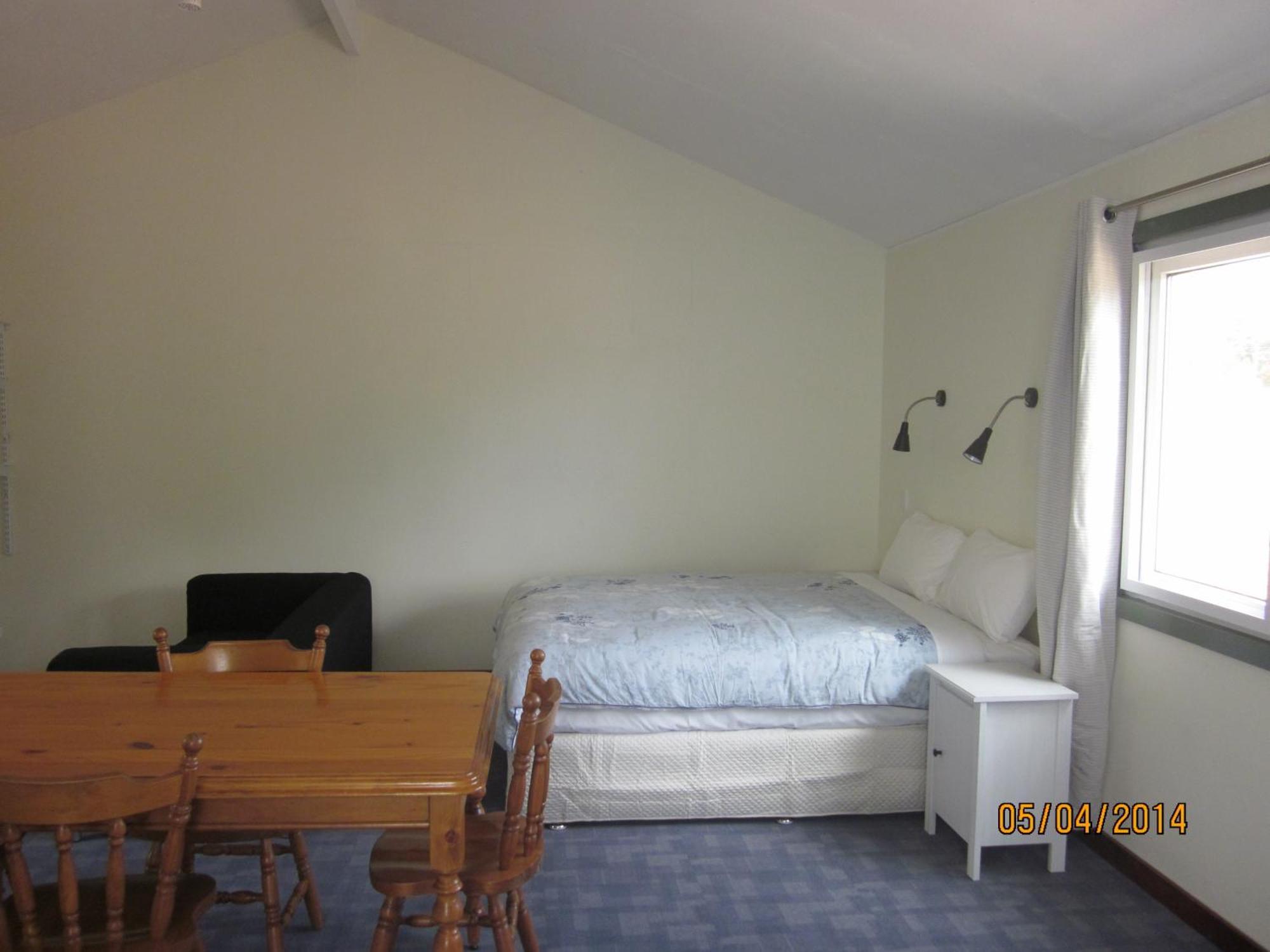 Chalets On Stoneville Redcliffe Bilik gambar