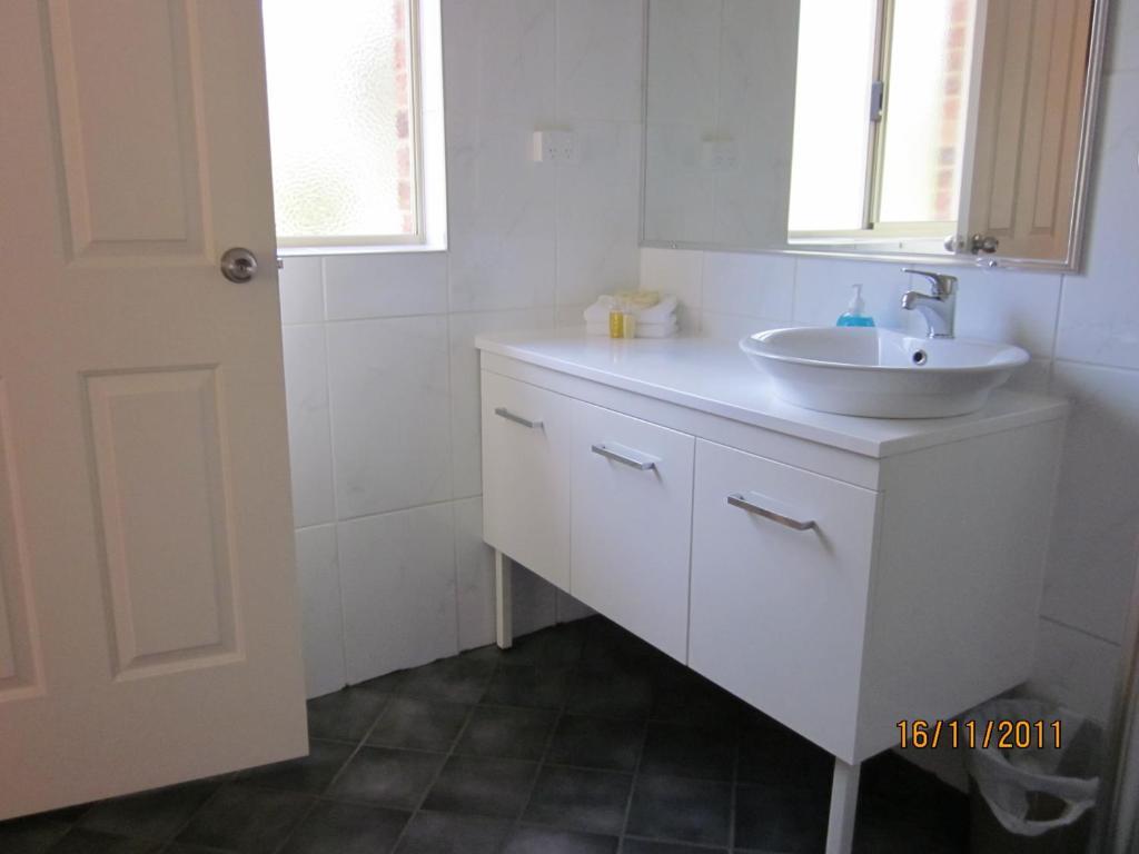 Chalets On Stoneville Redcliffe Bilik gambar