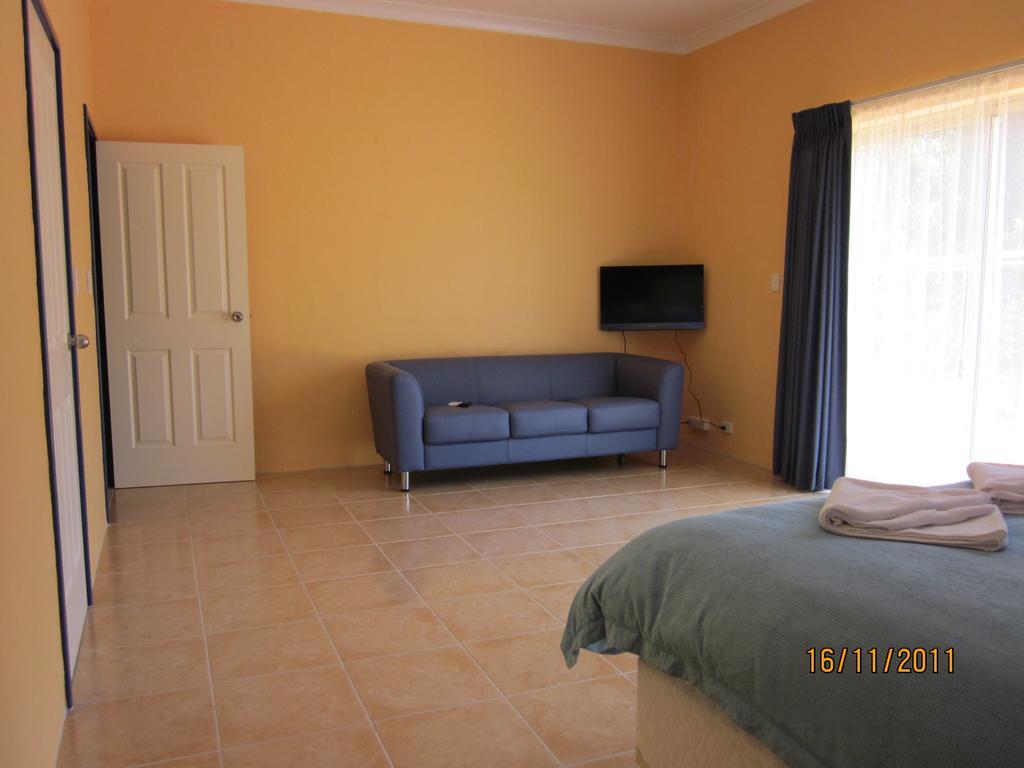 Chalets On Stoneville Redcliffe Luaran gambar